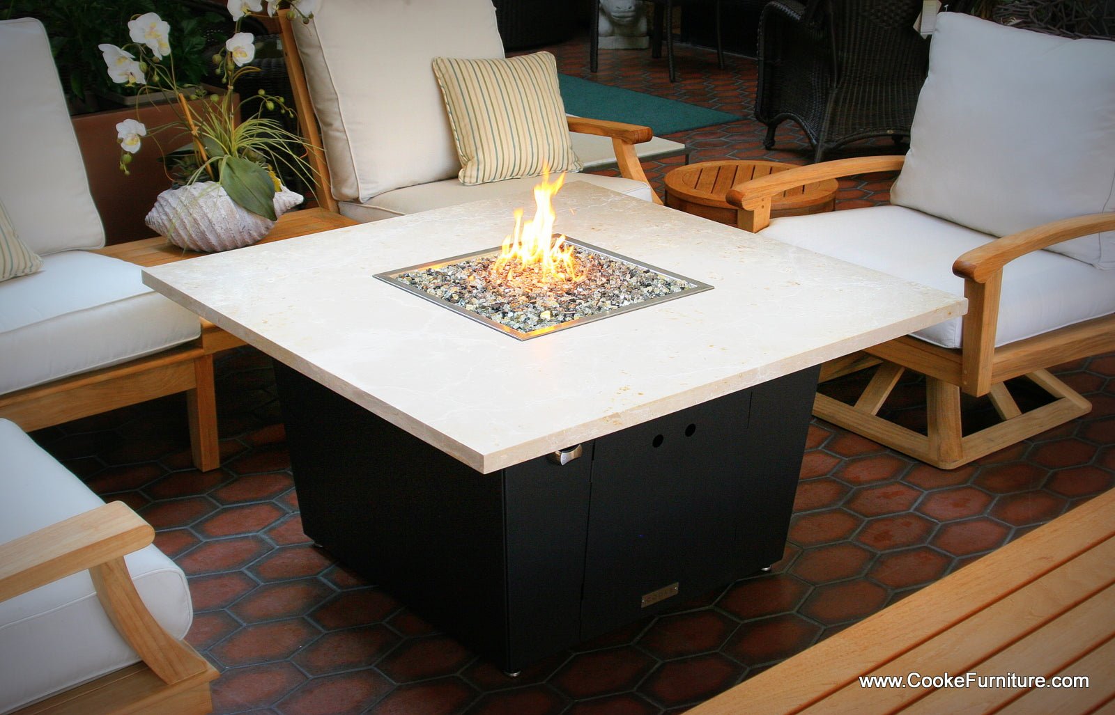 Newport Fire Table