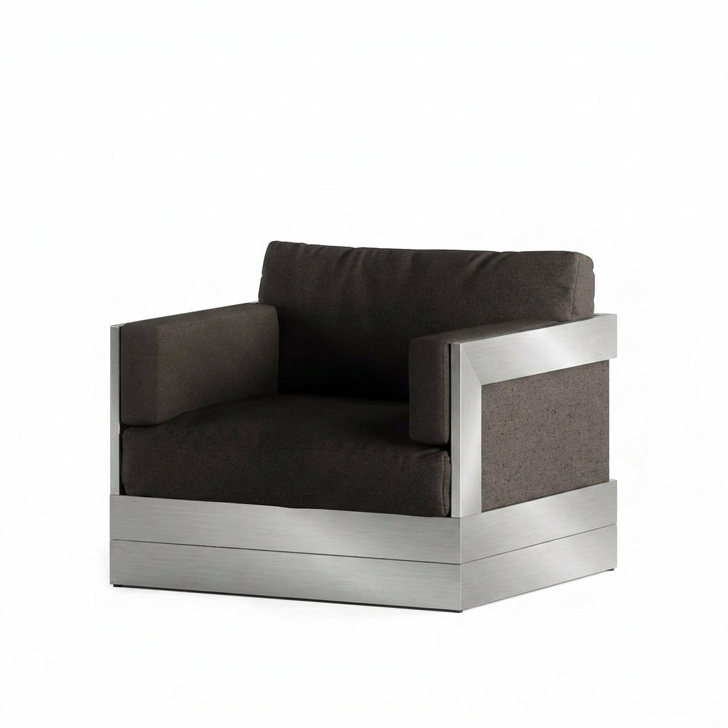 Famosa Lounge Chair