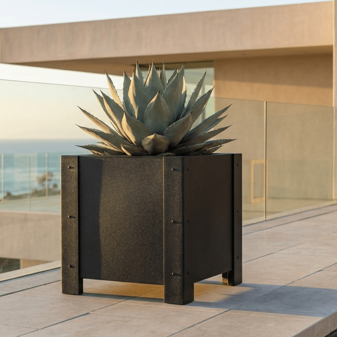 Balboa Planter